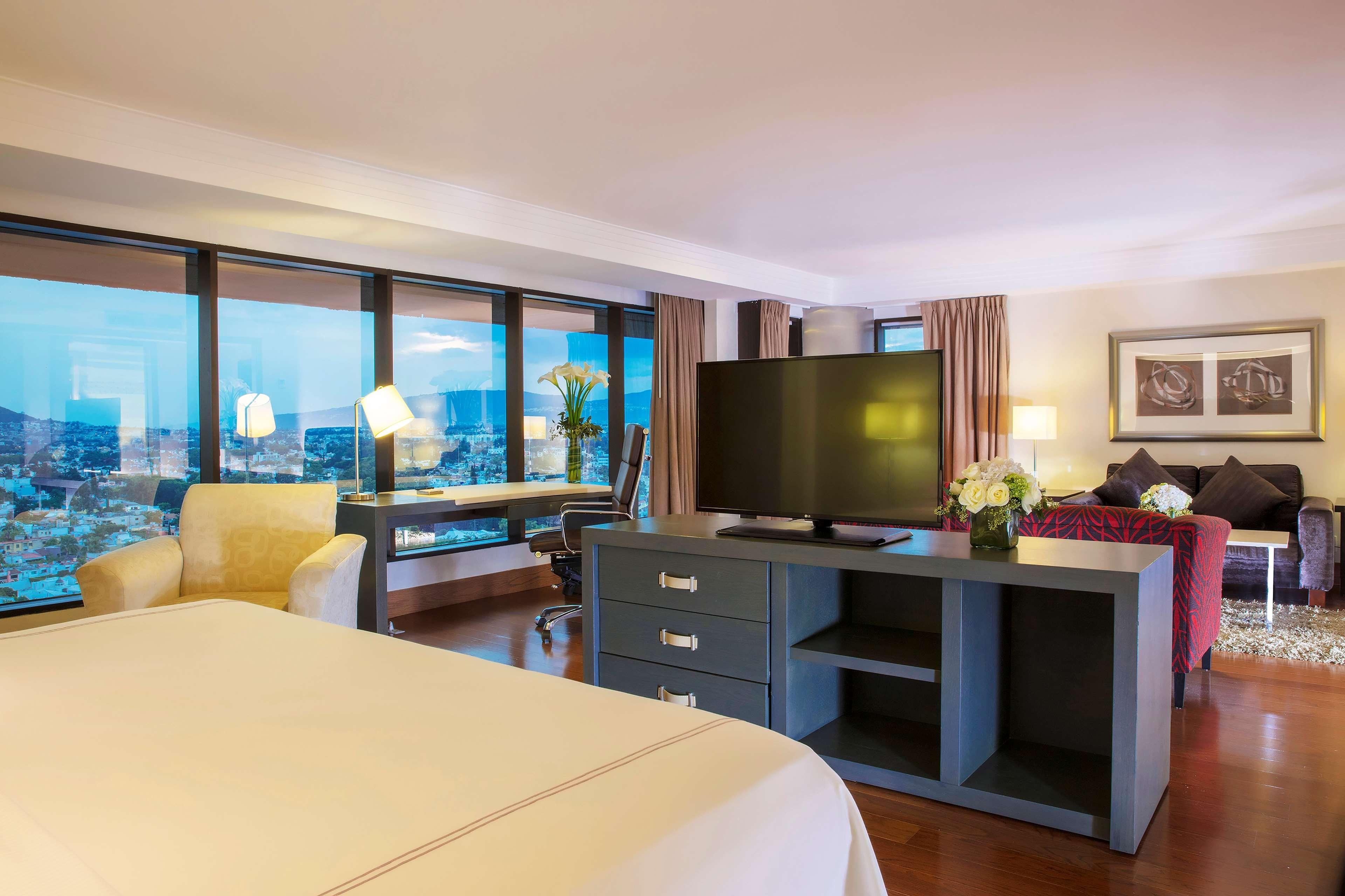 Barcelo Guadalajara Ξενοδοχείο Εξωτερικό φωτογραφία Suite at the hotel