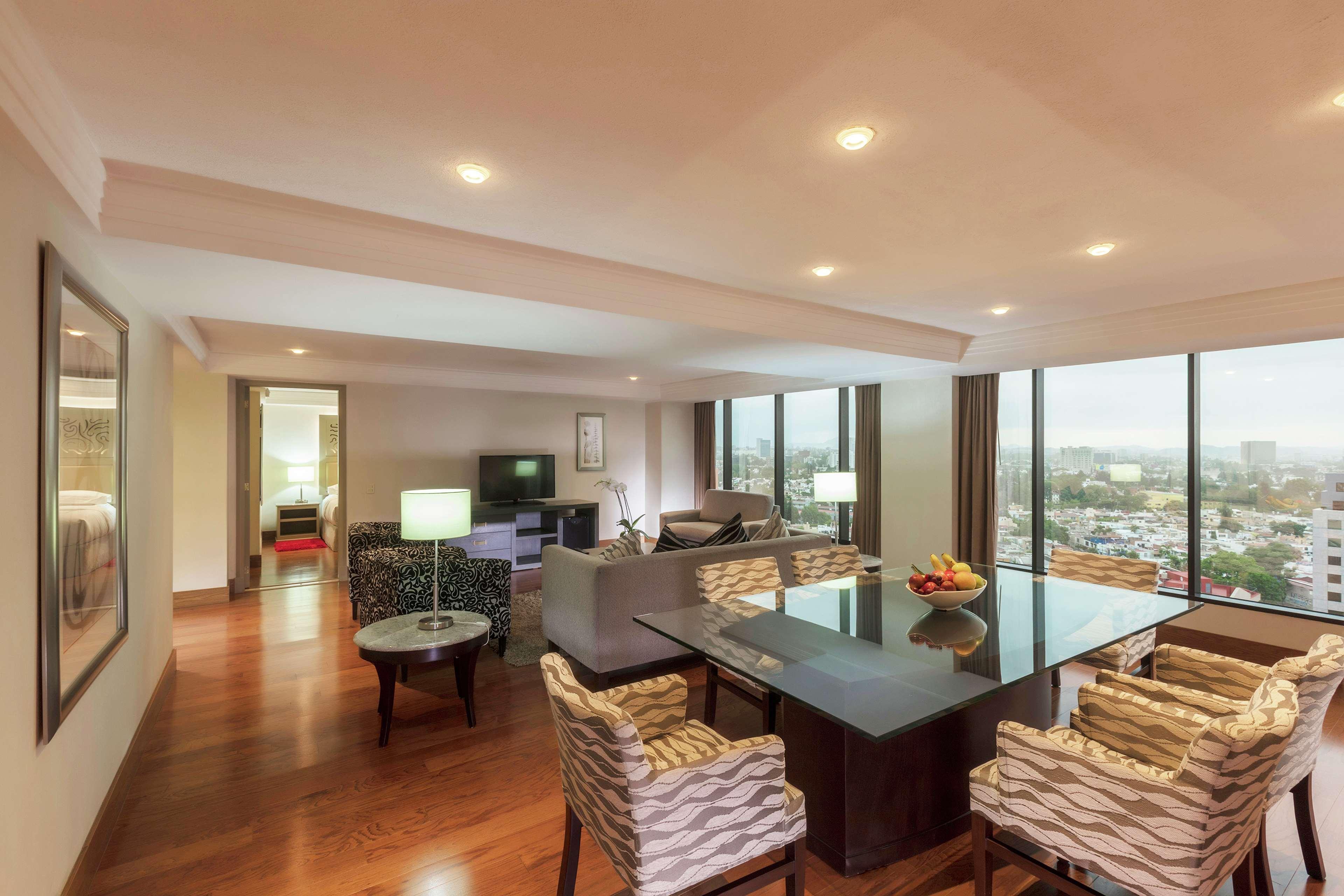 Barcelo Guadalajara Ξενοδοχείο Εξωτερικό φωτογραφία Suite at the hotel