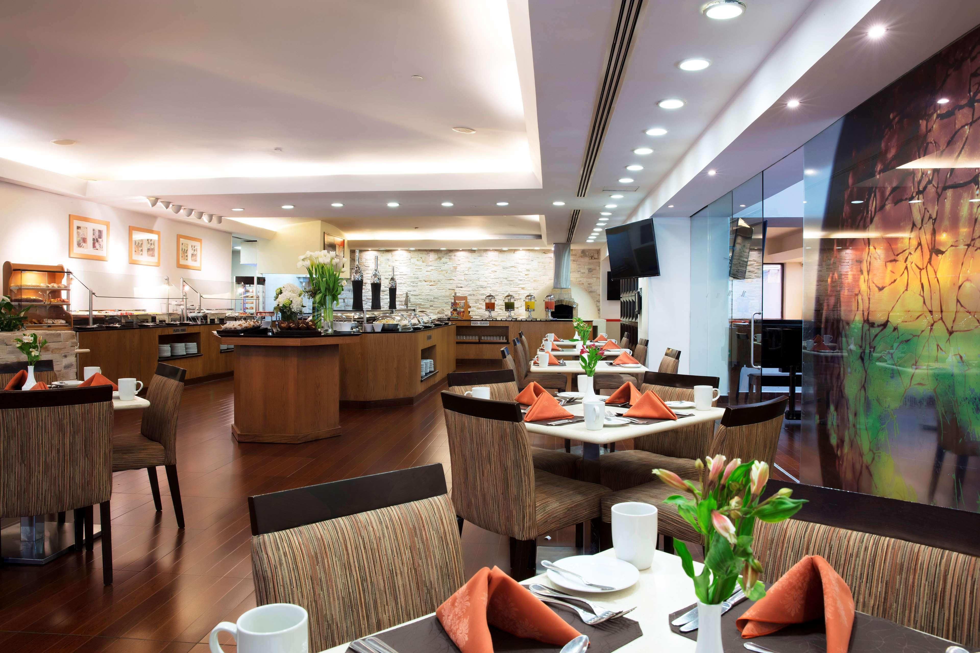 Barcelo Guadalajara Ξενοδοχείο Εξωτερικό φωτογραφία The interior of the lounge