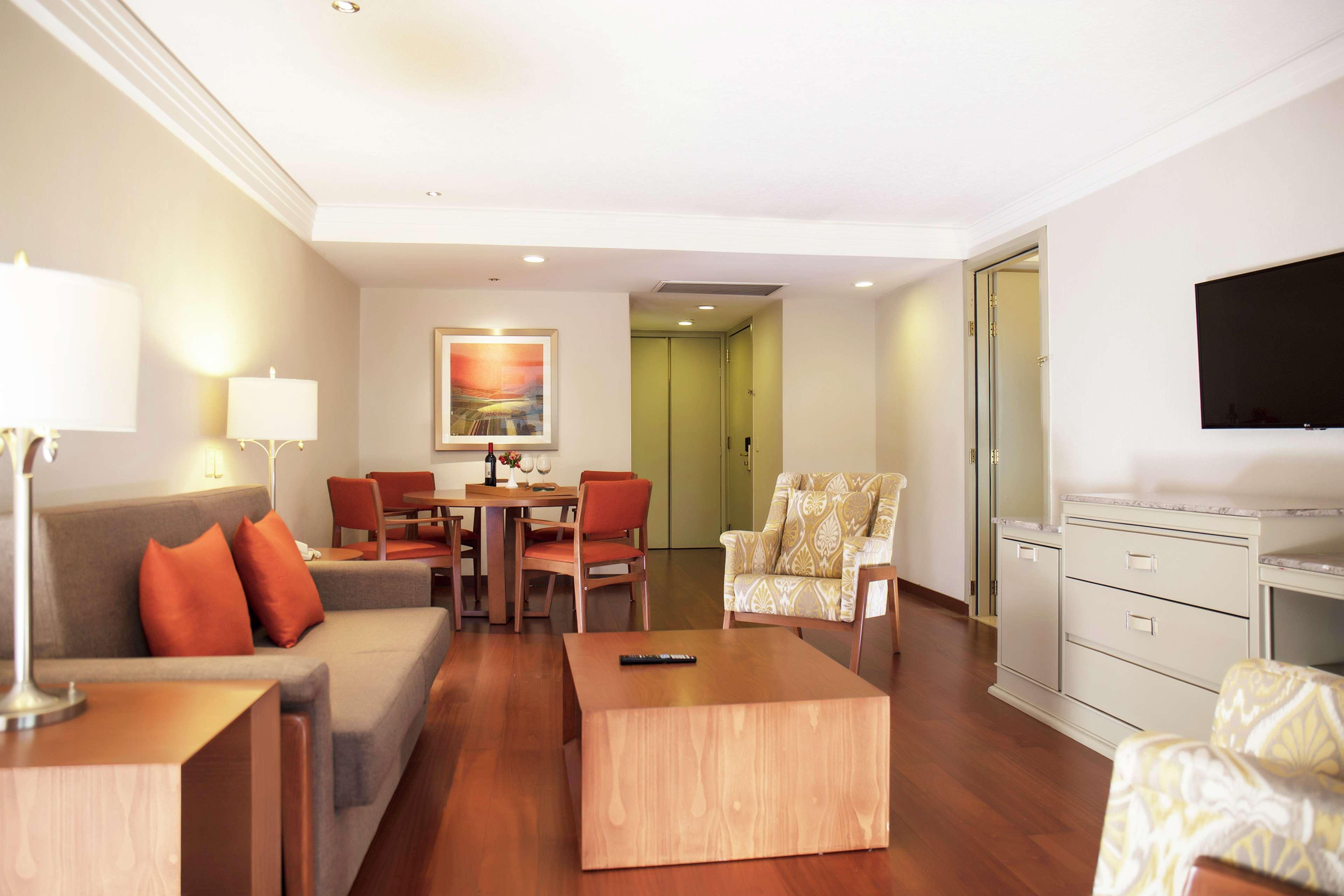 Barcelo Guadalajara Ξενοδοχείο Εξωτερικό φωτογραφία Living room