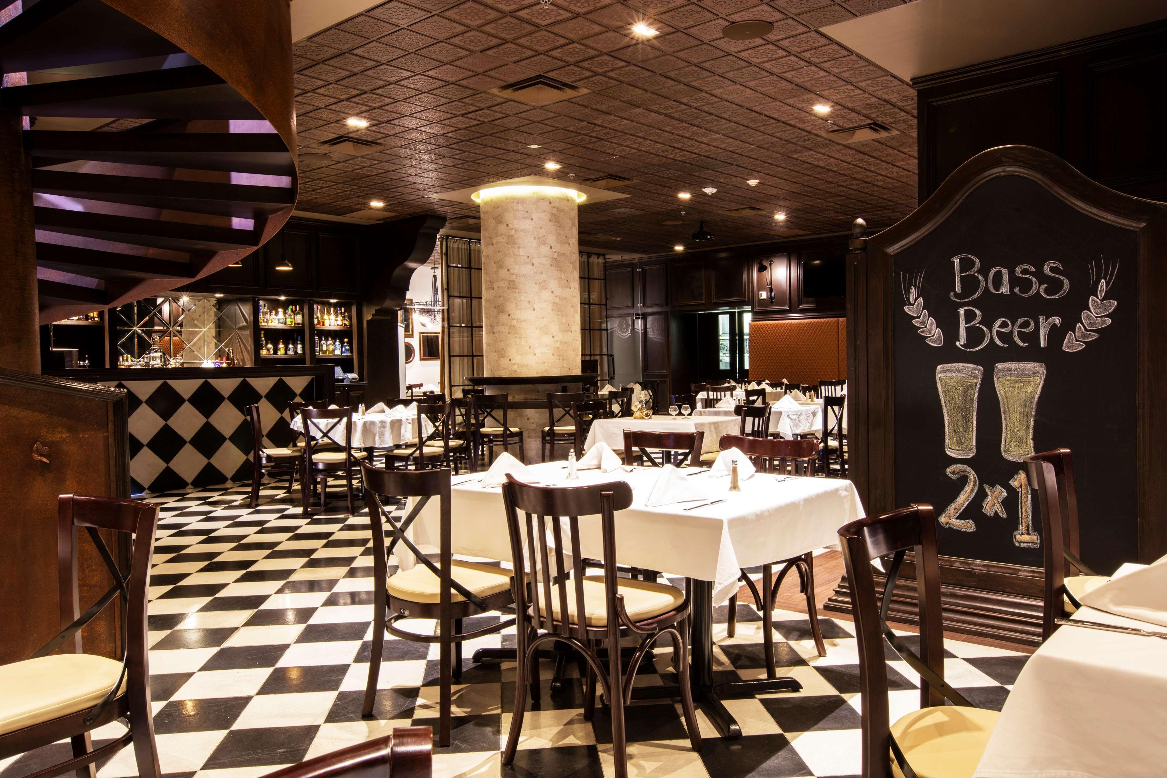 Barcelo Guadalajara Ξενοδοχείο Εξωτερικό φωτογραφία Brasserie restaurant